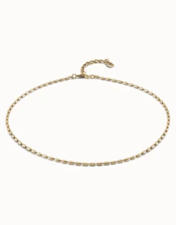Short oval link chain necklace