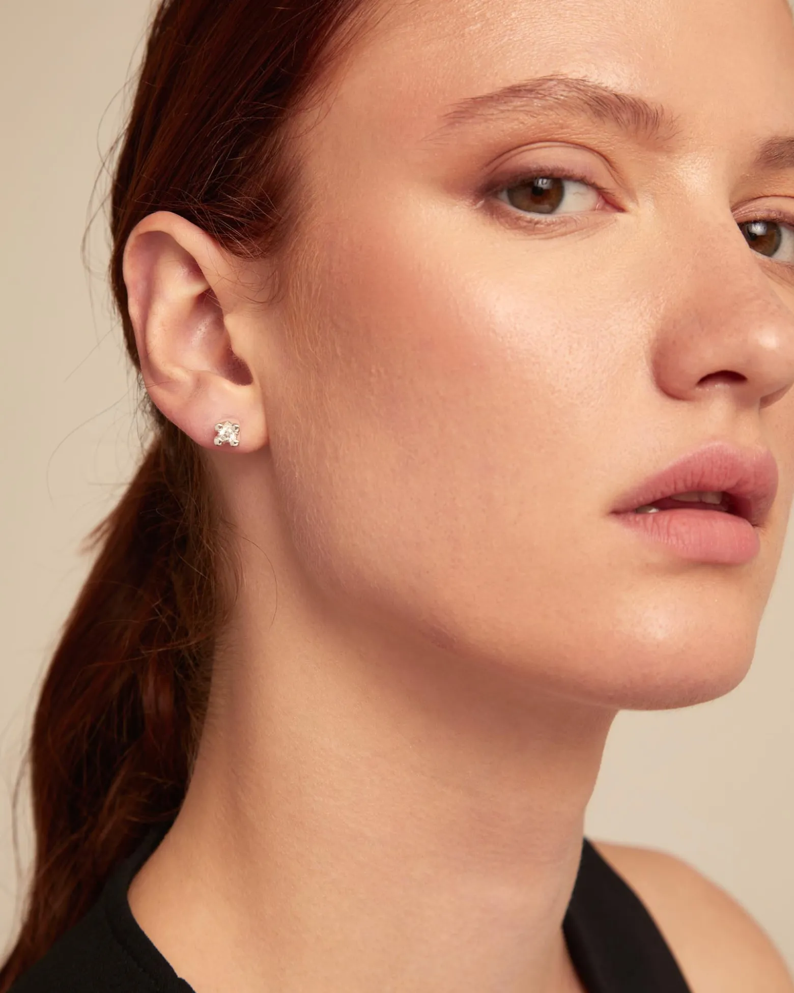 Stud earrings with white cubic zirconia