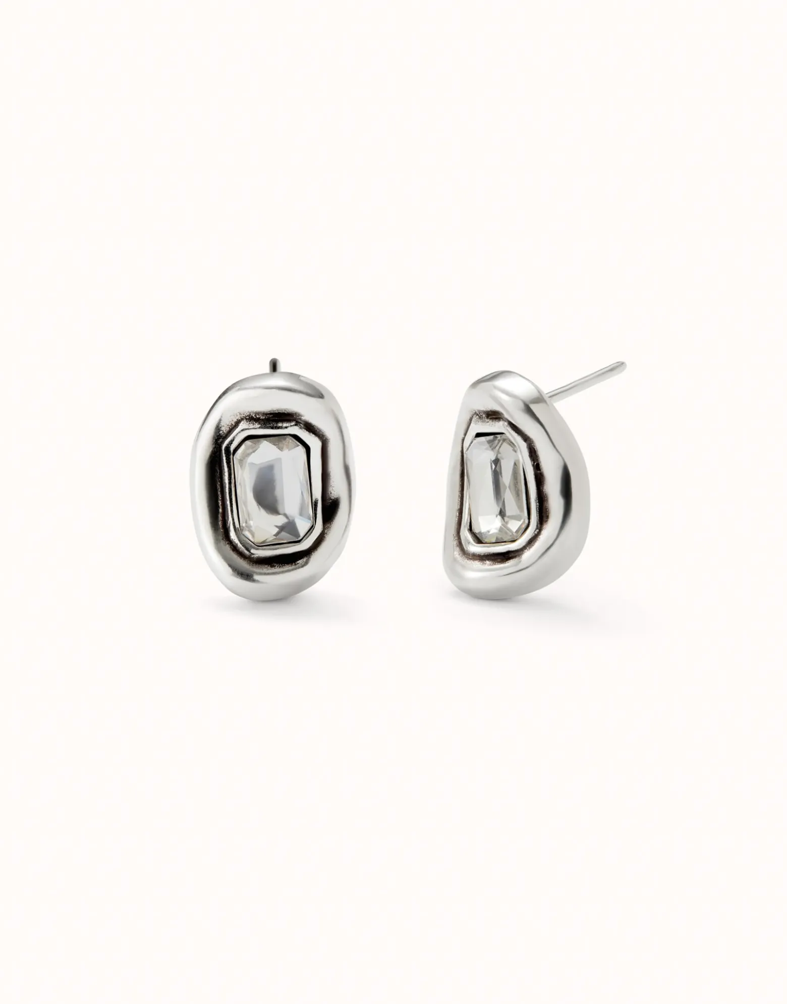 Stud earrings with white faceted crystal