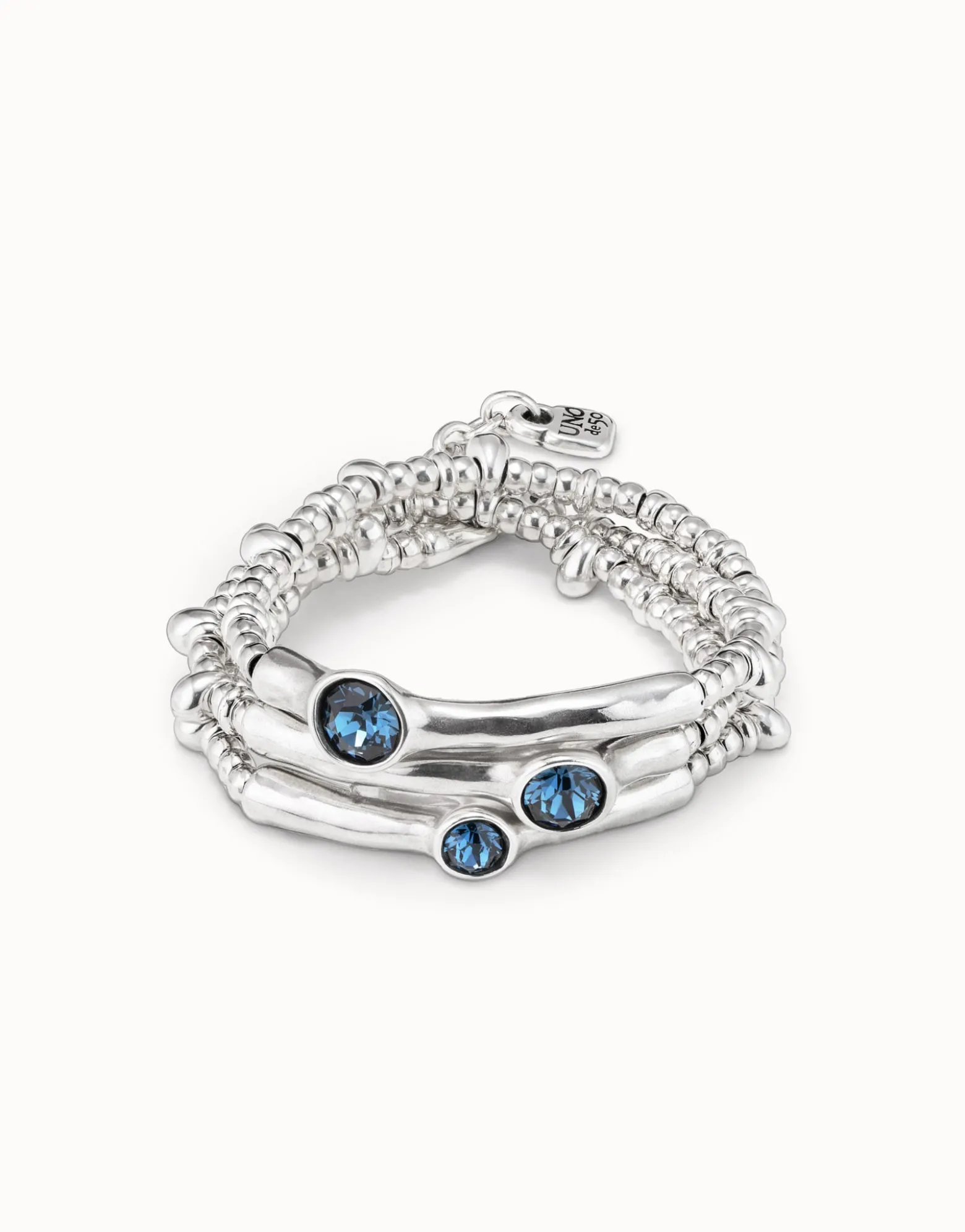 Triple beaded bracelet with blue crystals