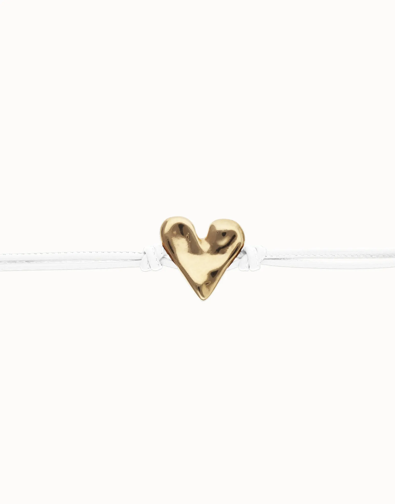 White leather bracelet with heart detail